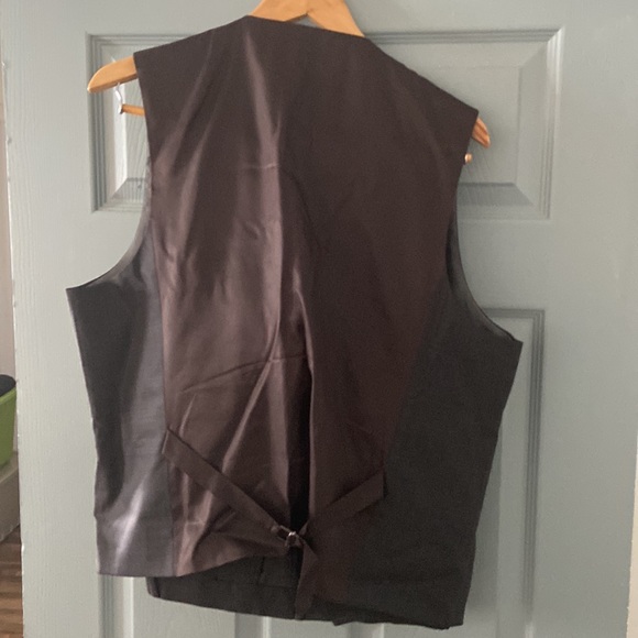 COPY - Brand new men Express three piece suit size 44 R color dark gray. - Picture 6 of 6